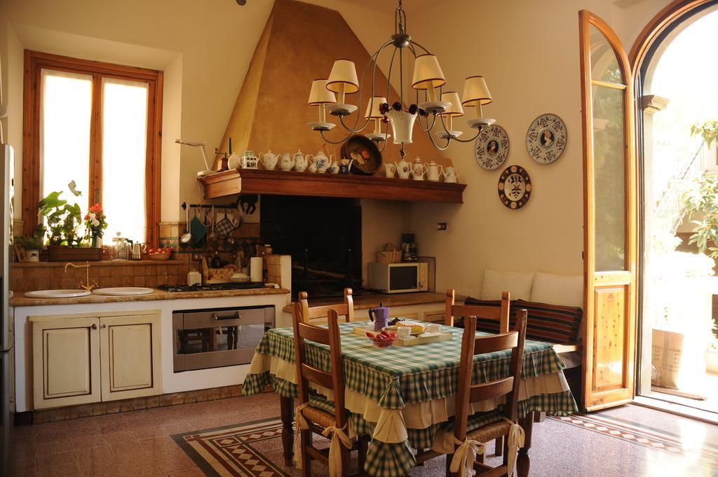 צ'רטאלדו Cosetta Guest House מראה חיצוני תמונה