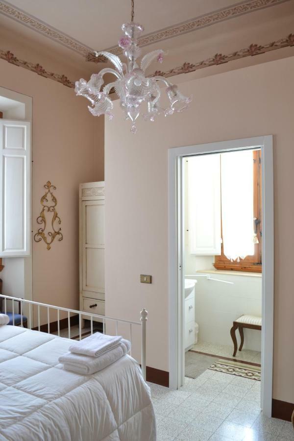 צ'רטאלדו Cosetta Guest House מראה חיצוני תמונה
